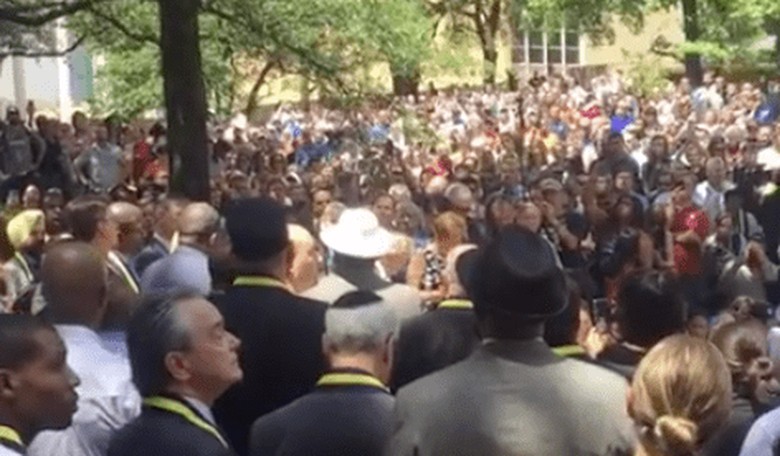Prayer Vigil Held in Dallas for Fallen Police Officers