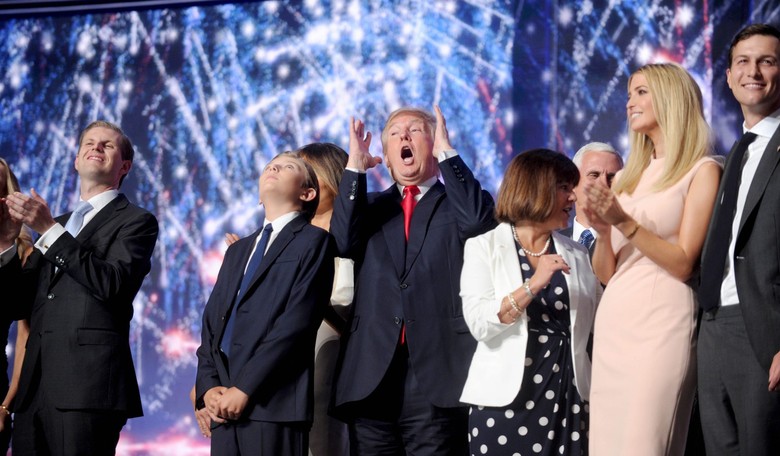 Trump Gets Convention Bounce, Pulls Almost Even with Hillary in Reuters/IPSOS Poll