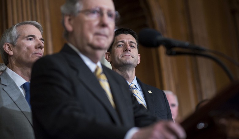 Ryan, McConnell Respond to Khans' Call to Repudiate Trump