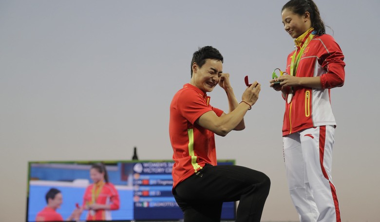 Chinese Diver He Zi Picks Up Silver Medal and Engagement Ring in Rio