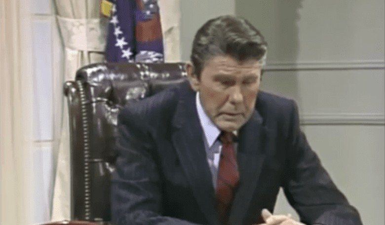 Remember When Johnny Carson Spoofed Ronald Reagan...?