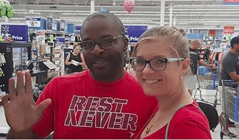 'He Said Put Away Your Wallet.' Selfless Stranger Pays for Teacher's School Supplies