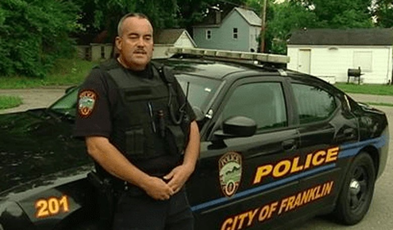 'It Broke My Heart': Police Officer Finds 7-Year-Old Trying to Sell Teddy Bear for Food