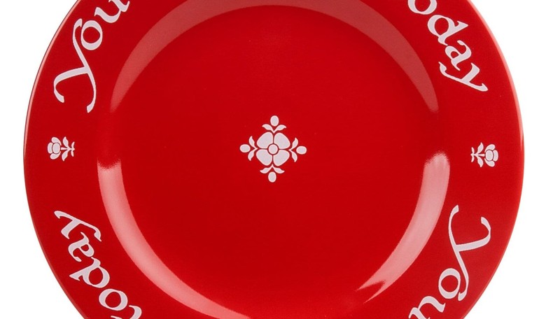 The One Dish That Can Change Your Family Dinners: Why You Need a Red Plate