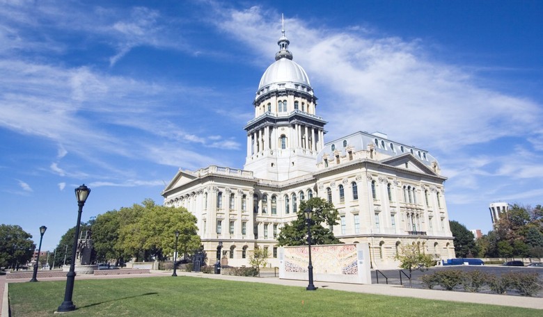 No Budget, No Pay, So Illinois Lawmaker Turns to Uber