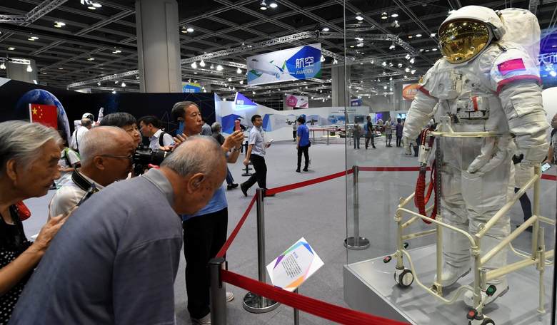 China Hot on America's Heels in the Space Race