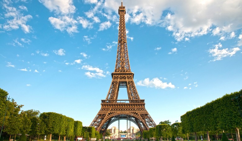 French Authorities Arrest 15-Year-Old Planning 'Imminent' Attack on Paris