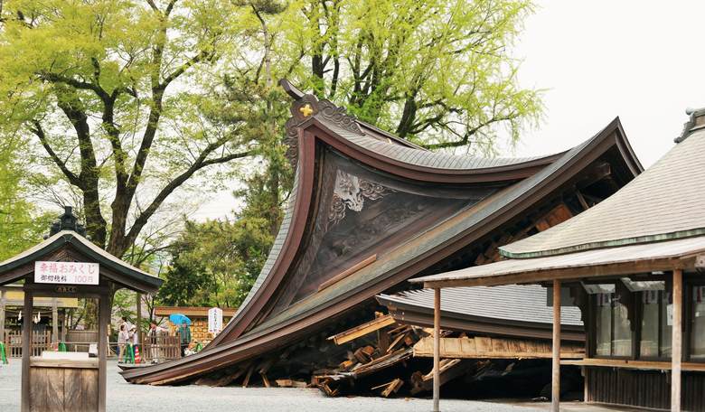 Just in Time for Halloween: Full Moons Can Trigger Earthquakes