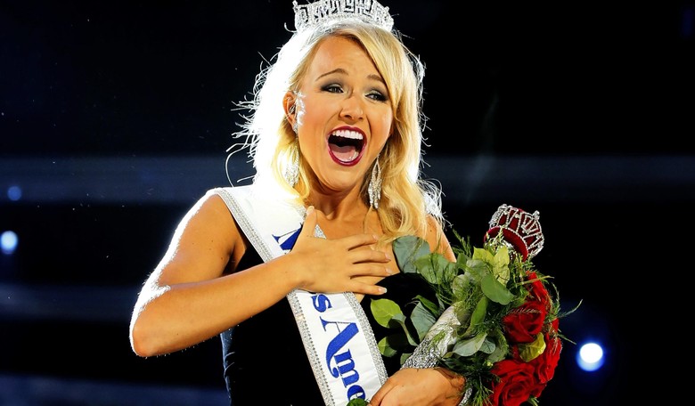 Miss America Judges Try to Get Political, Contestants Don't Take the Bait