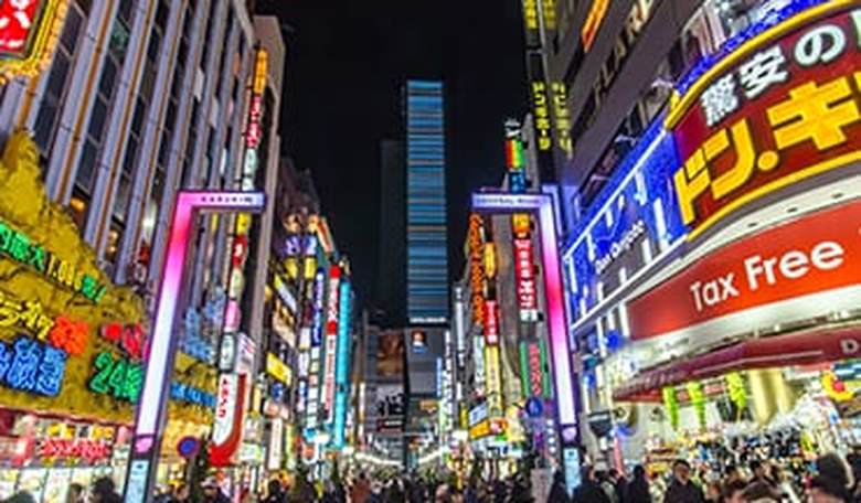 12 Hours in Tokyo: Faces, Smiling Everyone