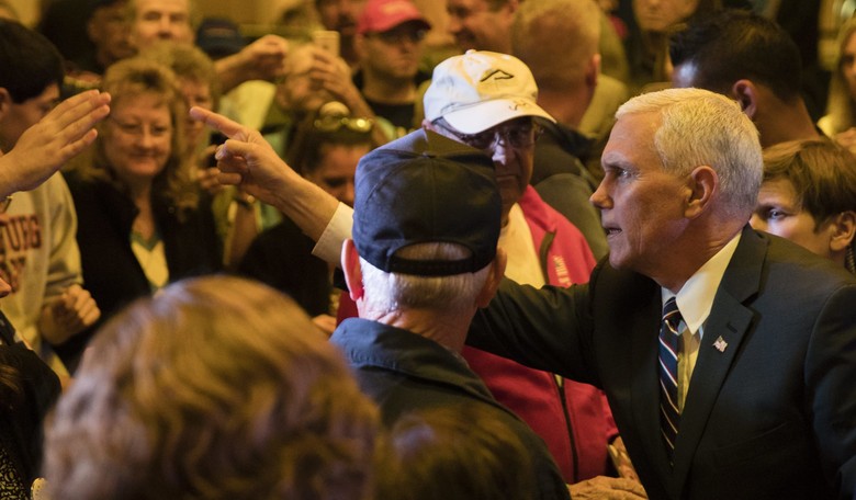 Libertarian Party Asks Pence to Drop Out and Endorse Johnson