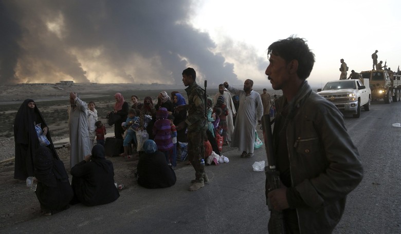 ISIS Terrorists Disguising Themselves as Women to Escape Mosul