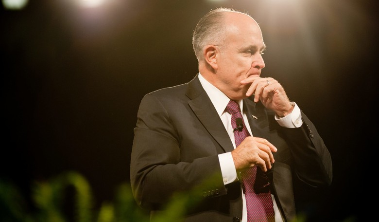 Giuliani: Trump Ready for GOP Insiders vs. Outsiders War