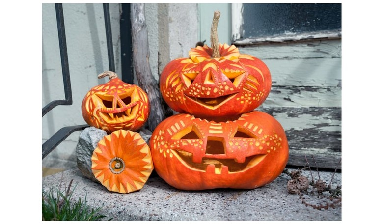 4 Pinterest-Inspired Pumpkin Designs for Halloween