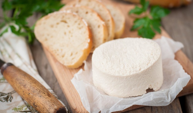 The Cult Of Big Government-FLOTUS Slobbers Praise On Federal Workers