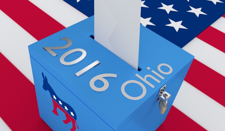 Clinton Opens 9-Point Lead in Ohio as Early Voting Starts
