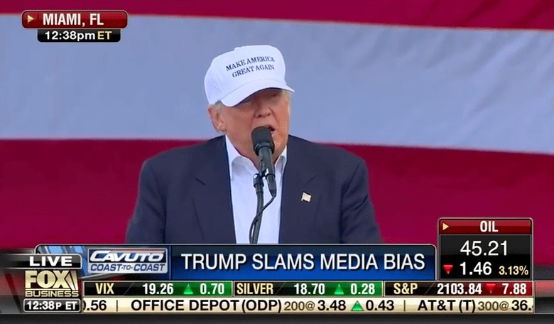Lol! Crowd at Trump Rally Chants 'CNN Sucks'