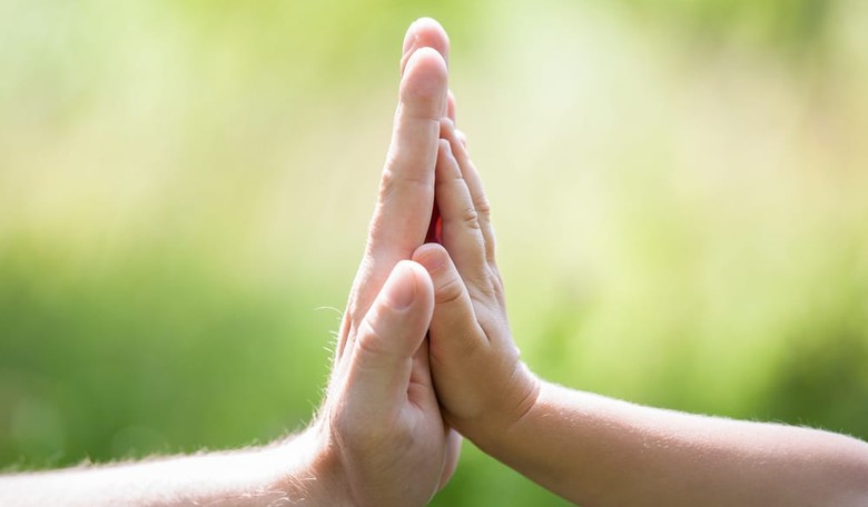 The Time My Rabbi Gave a Two-Year-Old a High Five