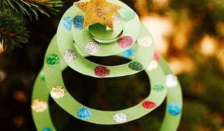 5 Easy Christmas Crafts for Kids (That They Can Actually Do)