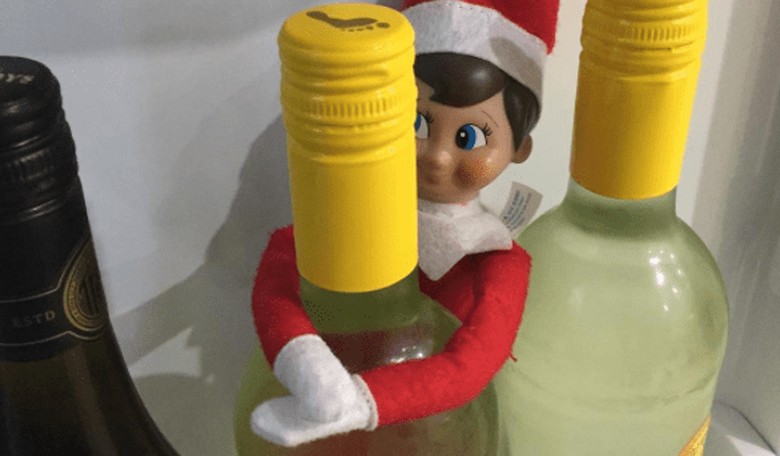 13 Disturbing (Yet Somehow Hilarious) Elf on the Shelf Scenes