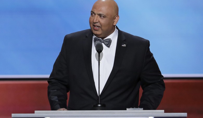 Imam at Trump's Prayer Service Recited a Condemnation of Jews and Christians