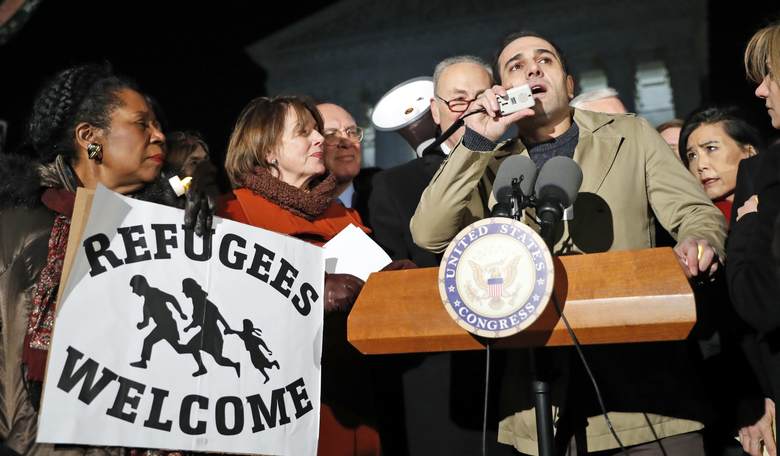 Dems Try to Stop Trump's Order in Congress, Rally at Supreme Court