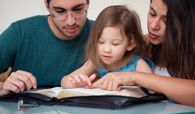 The 5 Best Books for Family Devotions