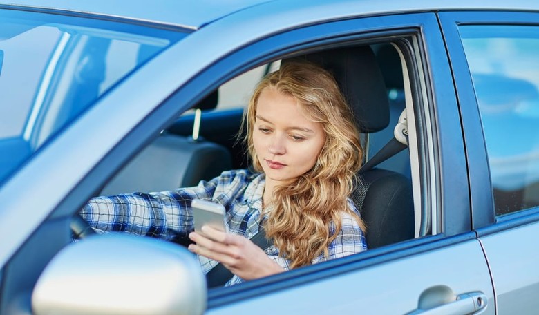 Lawsuit Aims to Force Apple to Use Lock-Out Technology to Block Texting While Driving