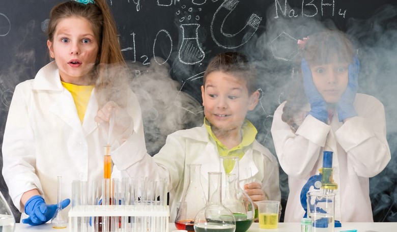 California Tries Hands-On Learning Style in New Science Curriculum