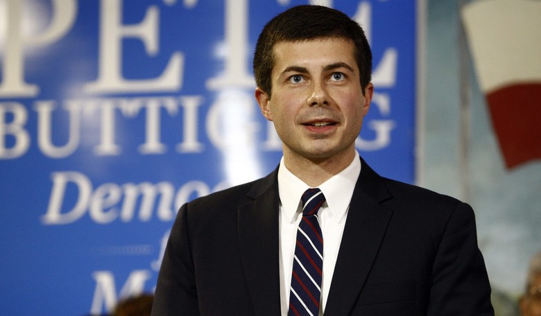 Dean: South Bend Mayor Buttigieg Is Antidote for 'Party in Trouble'