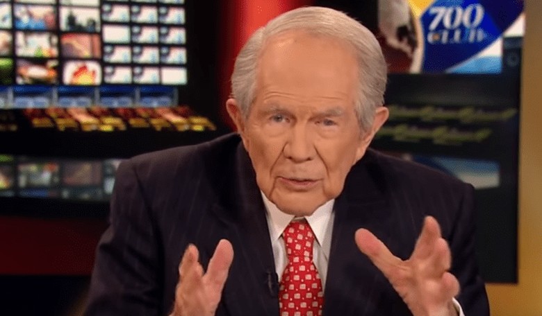 Pat Robertson: Opposing Trump Is Revolting Against 'What God's Plan Is for America'