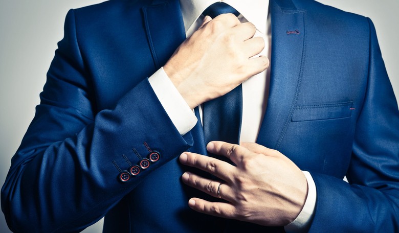 Rutgers Apologizes After Booting Students from Job Fair for Blue Suit, Brown Shoes