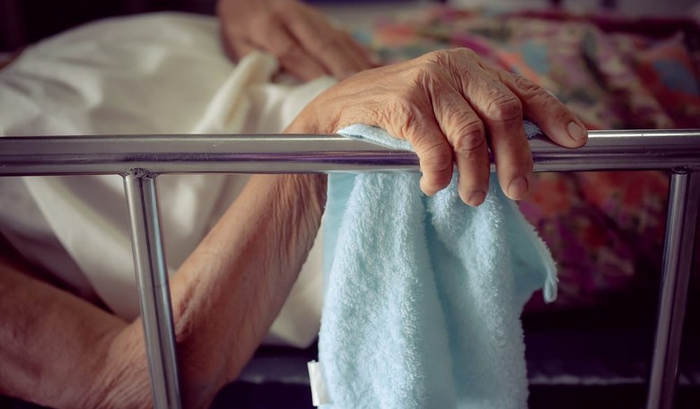 Oregon Bill Would Allow Starvation of Alzheimer's Patients, Could Set Up Death Panels
