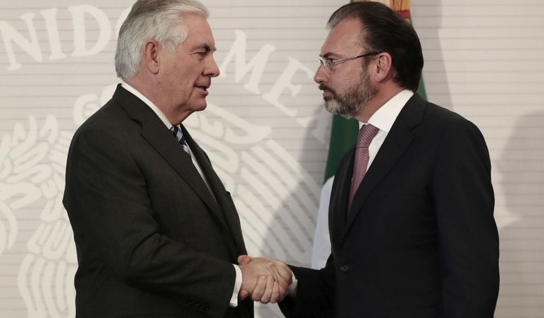 Mexico Sets Up Legal Aid Centers at U.S. Consulates to Assist Illegals
