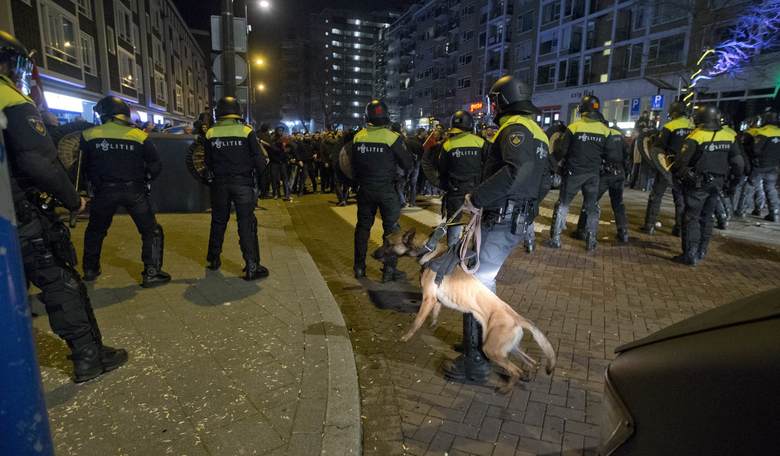 Dutch Police to Seize Clothing, Jewelry From 'Youths' Who Can't Explain How They Got It