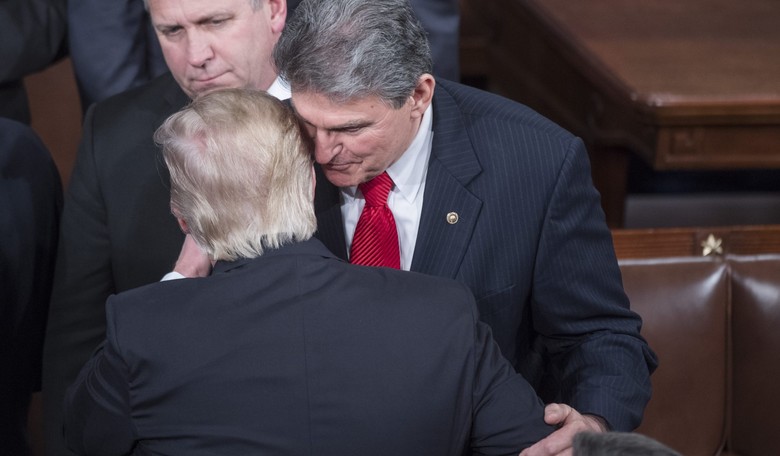Manchin Counting on 3 or 4 Senate GOPs to Kill Healthcare Bill in 'Good Conscience'