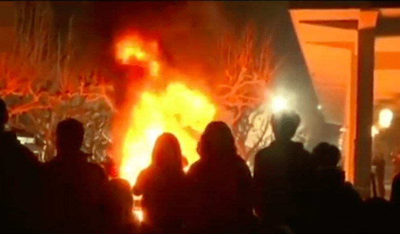 7 Safety Tips to Survive a Riot or Flash Mob