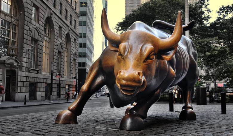 'Charging Bull' Sculptor Criticizes 'Fearless Girl' Statue