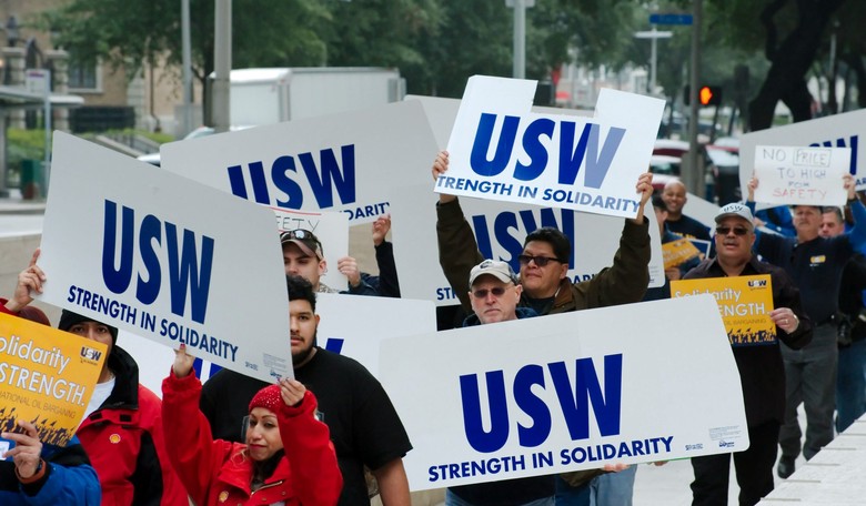 Texas Republican Bundles Bills to Protect Kids from Sex Offenders and Labor Unions