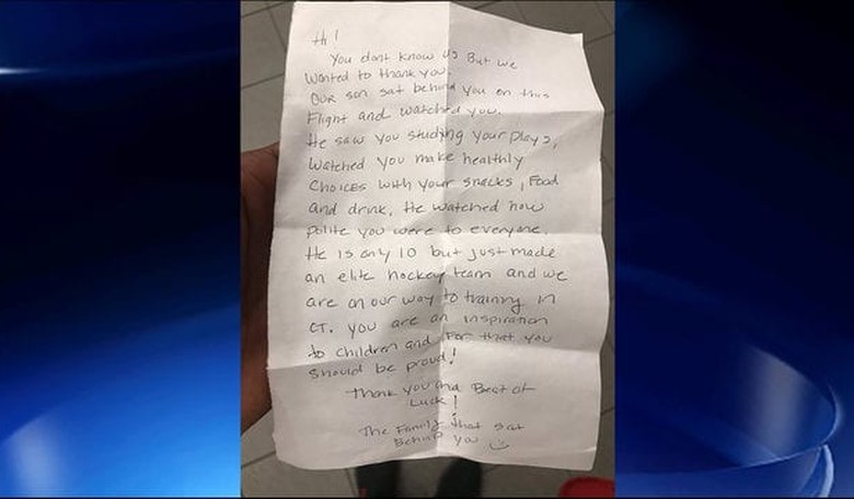Family Leaves Note for NFL Player After Sitting Behind Him on Flight