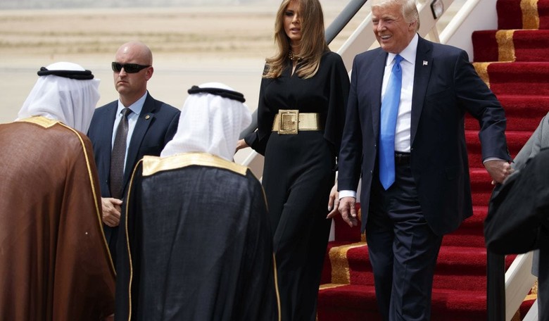 U.S. and Saudis Agree to Largest Arms Deal in American History