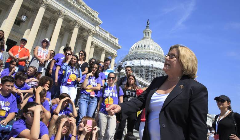 Ros-Lehtinen Retirement Opens Up 'Great Food Fight' Race in Blue District