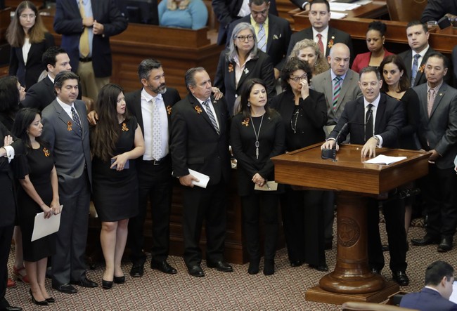 Show Me Your Papers Law Debated In Florida Gets Approved In Texas