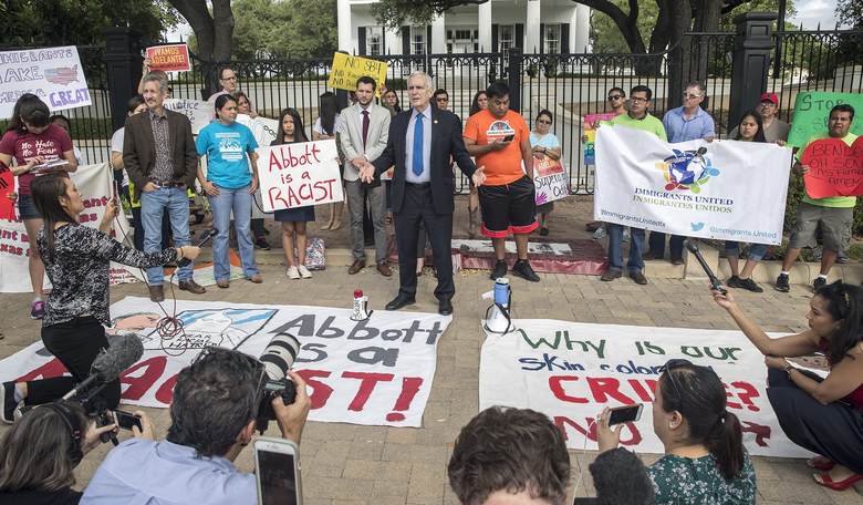 Activist: Texas Sanctuary City Law Makes All Immigrants Look ‘Suspicious’