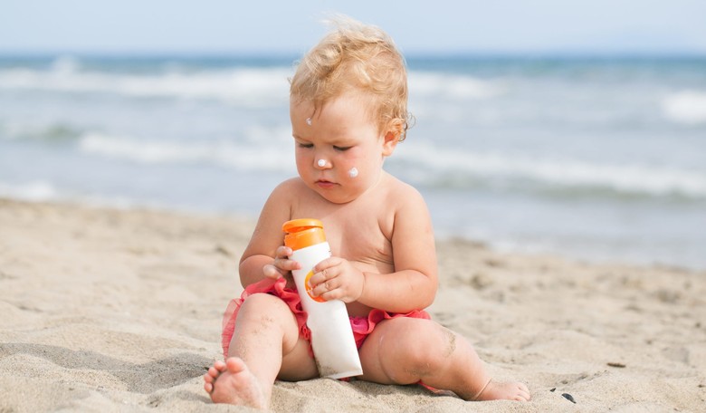 How to Apply Sunscreen to Your Baby—in 33 Easy Steps