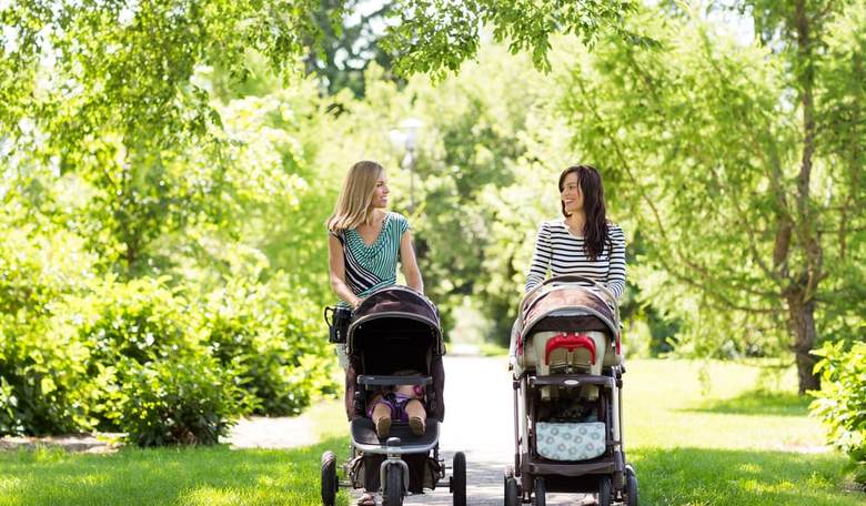 6 Ways to Make Mom Friends When You're New in Town
