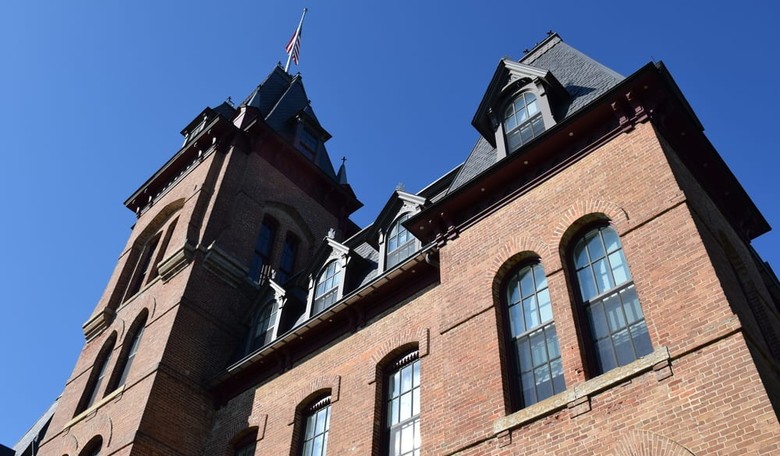 Right-of-Center Students at St. Olaf College Say They've Been 'Violently Threatened'