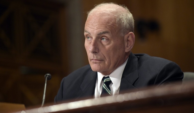 Paul, Kelly Tangle Over Whether Border Authorities Can Demand to Look at Your Phone