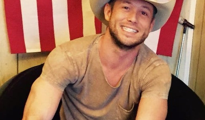 'The Bachelorette's' Lee Garrett Finds Himself on the Wrong Side of the SJW Mobs