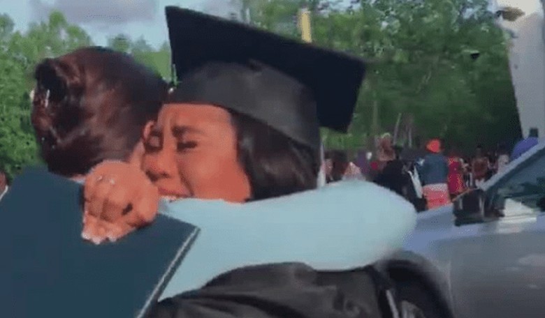 Video of College Grad's Gratitude for Her Mother Is Going Viral
